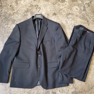 Dockers Men's Suit
